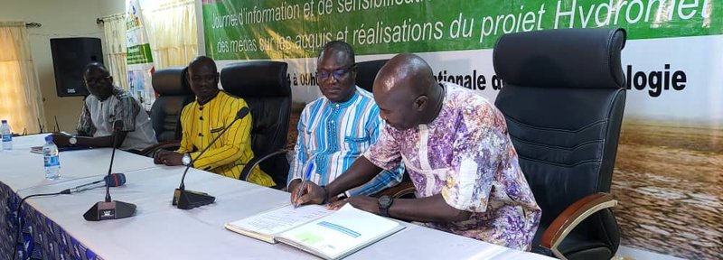 Signature de conventions entre l’ANAM et 25 radios communautaires de plusieurs localités.